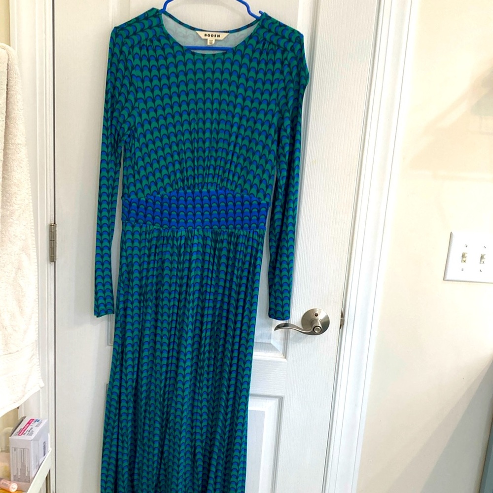 Long sleeved knit dress